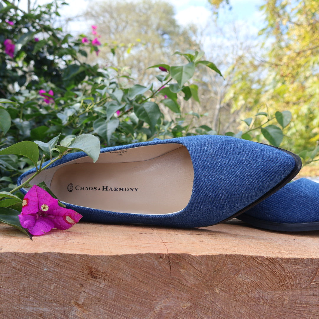 chaos & harmony Thea flat denim