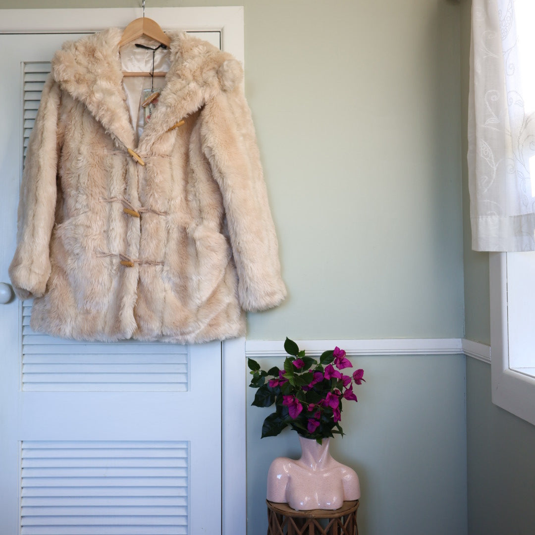 Old school glassons faux fur coat