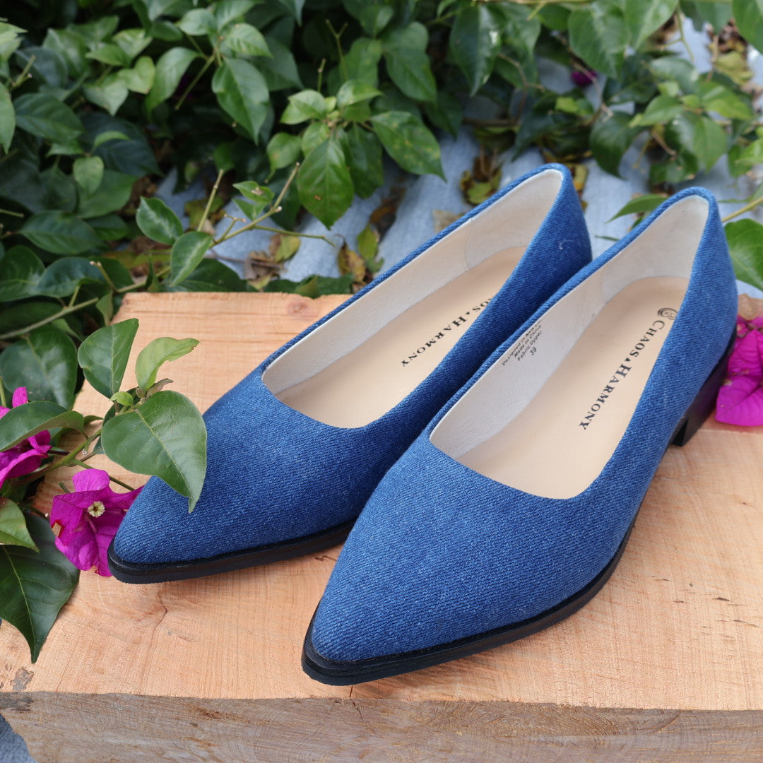 chaos & harmony Thea flat denim