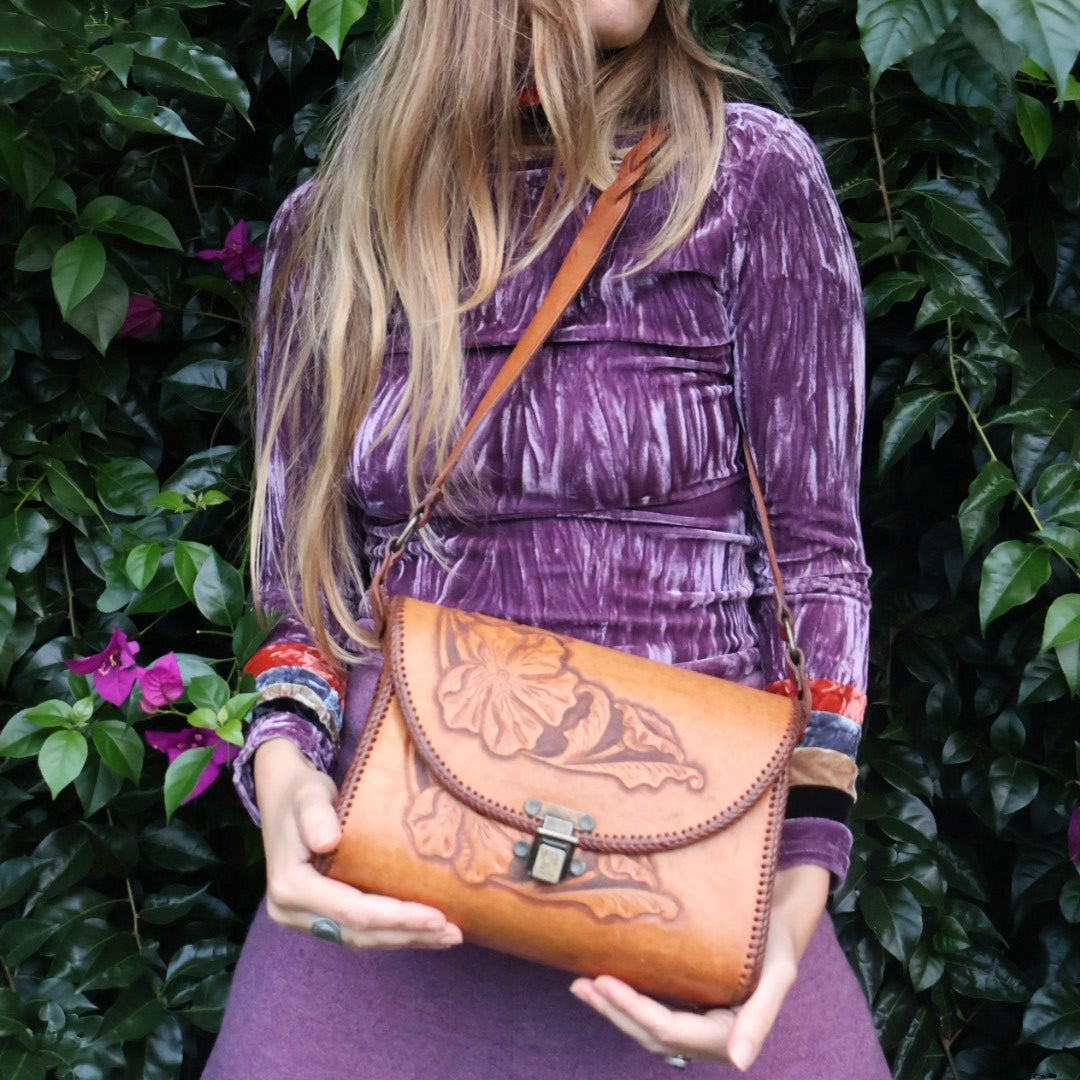 Vintage leather bag